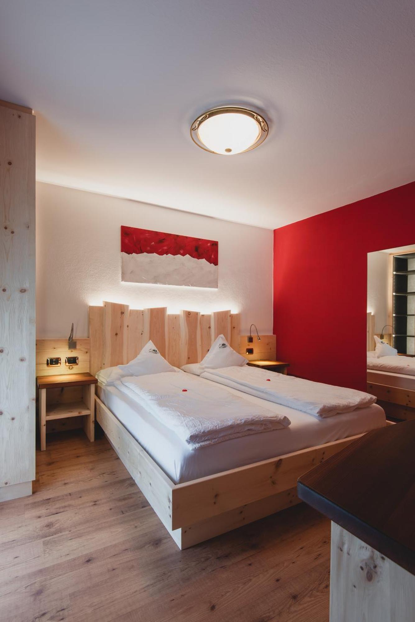 Hotel Zirmes Moena Exterior photo